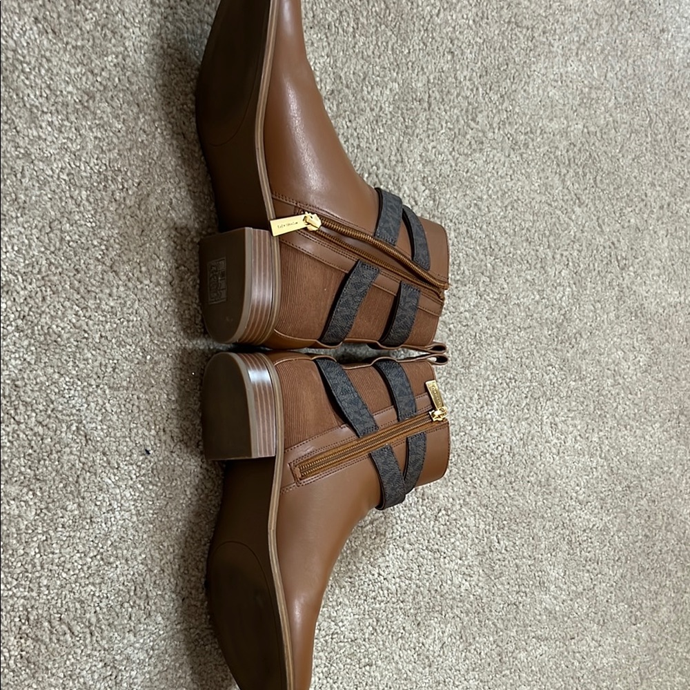 Women’s Michael Kors Brown Leather Ankle Boots worn 2 times